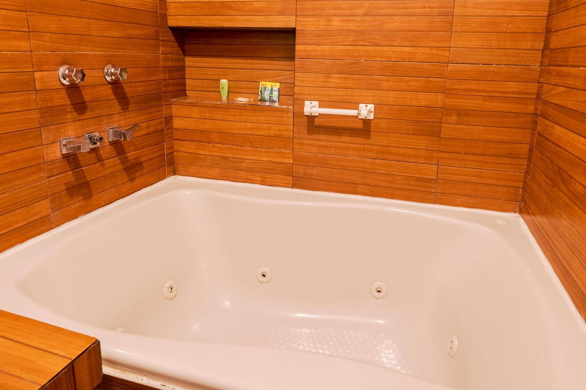 Loft Arte Y Diseno Alberca Climatizada, Amenidades Y Lujo, Terraza Privada Con Asador De Carbon, Cuernavaca Somos Los Unicos Que Te Ofrecemos Para Tu Uso Personal Y Exclusivo 2 Jacuzzis Con Agua Caliente Y Sistema De Hidromasaje Tipo Spa 外观 照片